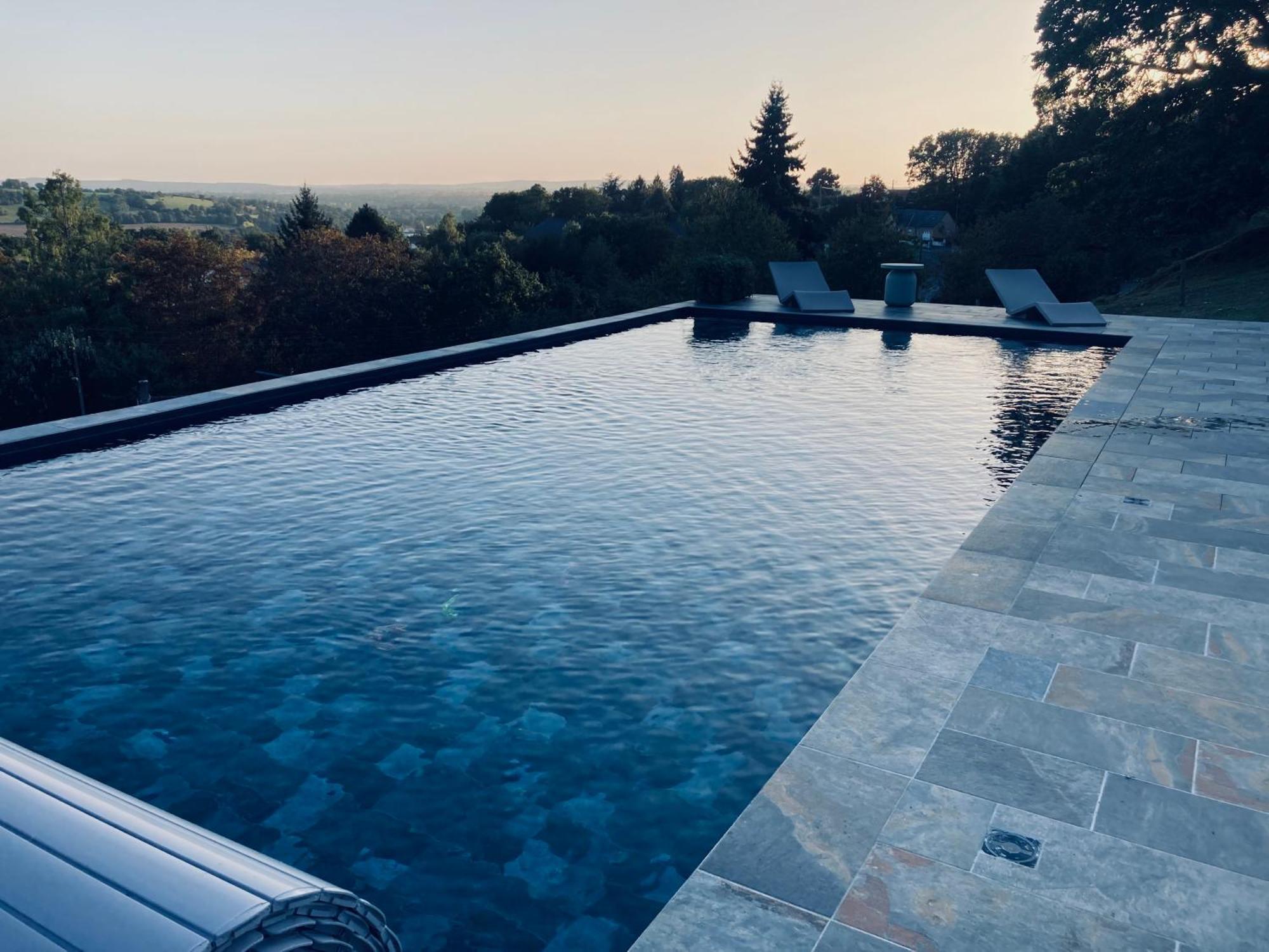 La Demeure Bed & Breakfast Sille-le-Guillaume ภายนอก รูปภาพ